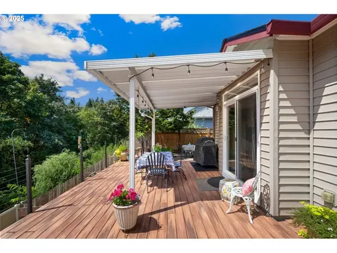 1801 N Falcon Drive Ridgefield WA 98642