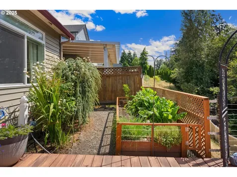 1801 N Falcon Drive Ridgefield WA 98642