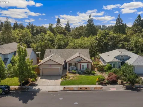 1801 N Falcon Drive Ridgefield WA 98642