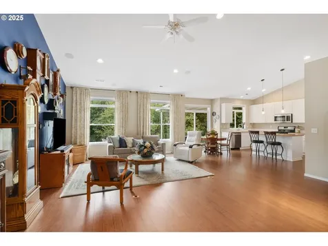 1801 N Falcon Drive Ridgefield WA 98642