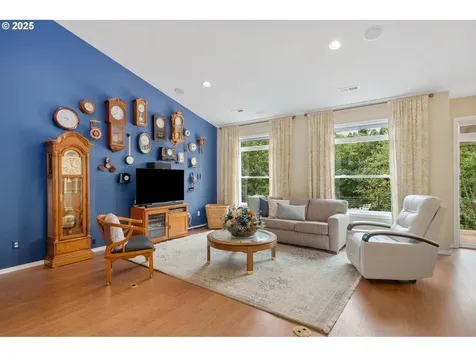 1801 N Falcon Drive Ridgefield WA 98642