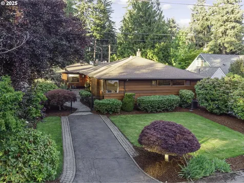 4204 NE Maywood Place Portland OR 97220