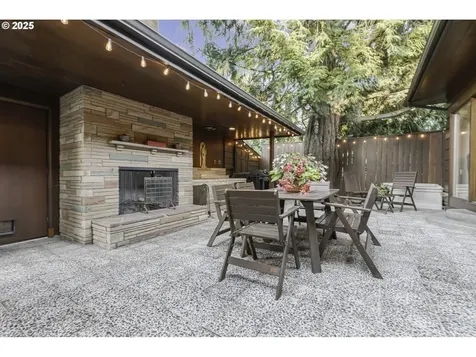 4204 NE Maywood Place Portland OR 97220