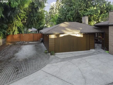 4204 NE Maywood Place Portland OR 97220