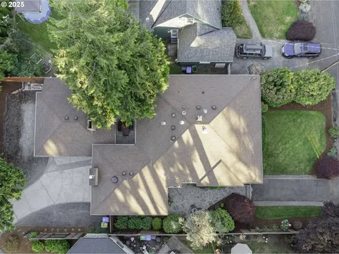 4204 NE Maywood Place Portland OR 97220