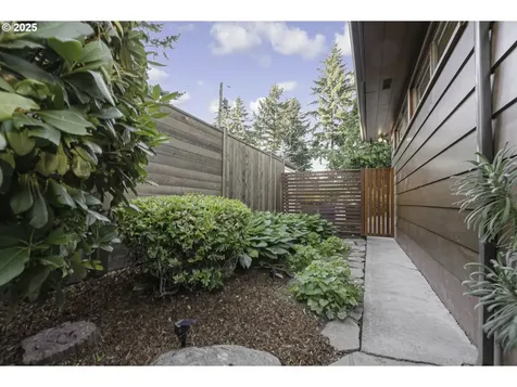 4204 NE Maywood Place Portland OR 97220