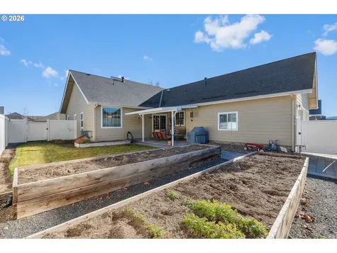 1075 NE Hudspeth Lane Prineville OR 97754