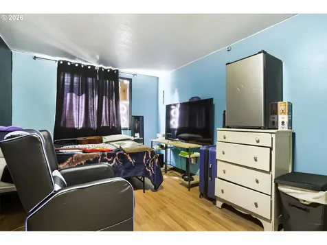 7817 SE Strawberry Lane Milwaukie OR 97267