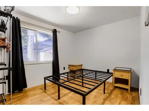 7817 SE Strawberry Lane Milwaukie OR 97267
