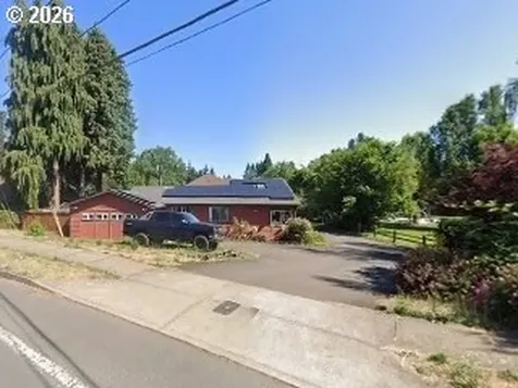 7817 SE Strawberry Lane Milwaukie OR 97267