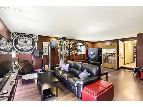 7817 SE Strawberry Lane Milwaukie OR 97267