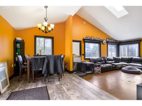 7817 SE Strawberry Lane Milwaukie OR 97267