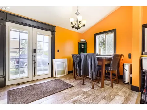 7817 SE Strawberry Lane Milwaukie OR 97267