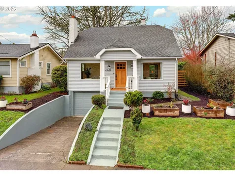 7325 SE 22nd Avenue Portland OR 97202