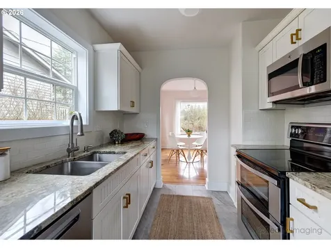 7325 SE 22nd Avenue Portland OR 97202