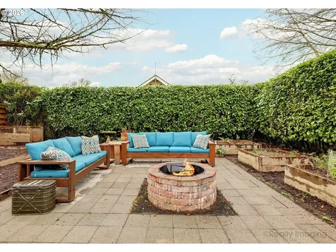 7325 SE 22nd Avenue Portland OR 97202