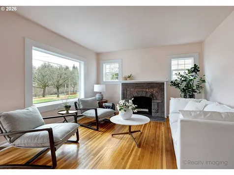 7325 SE 22nd Avenue Portland OR 97202