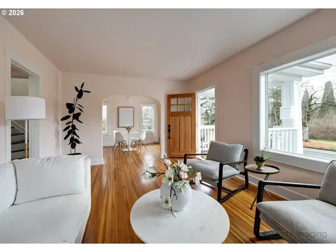 7325 SE 22nd Avenue Portland OR 97202