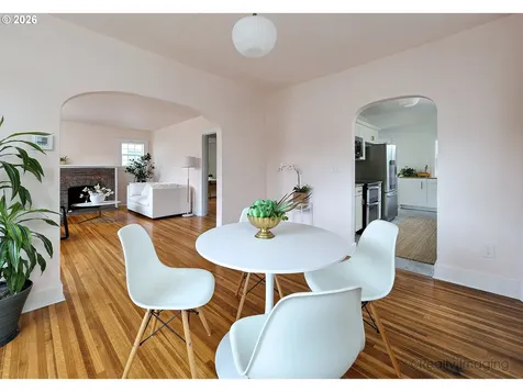 7325 SE 22nd Avenue Portland OR 97202