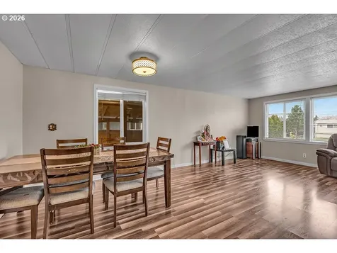 1428 NW 5th Street Mcminnville OR 97128