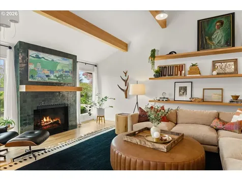 7835 SW Westgate Way Portland OR 97225