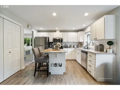 196 Balboa Loop Kelso WA 98626