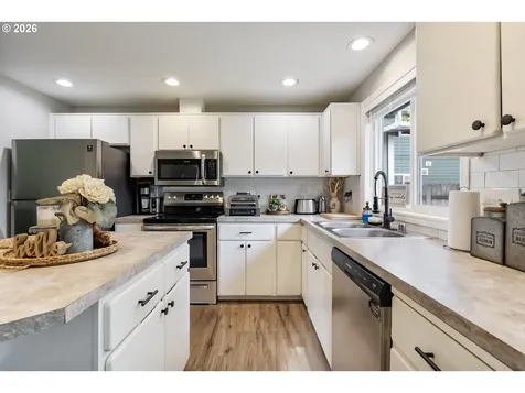 196 Balboa Loop Kelso WA 98626