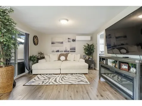 196 Balboa Loop Kelso WA 98626