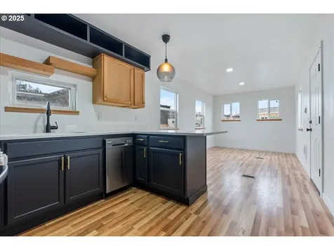 8951 SE Fuller Road Happy Valley OR 97086