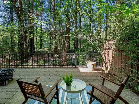 4525 Trillium Woods Lake Oswego OR 97035