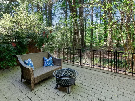 4525 Trillium Woods Lake Oswego OR 97035