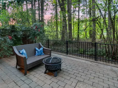 4525 Trillium Woods Lake Oswego OR 97035
