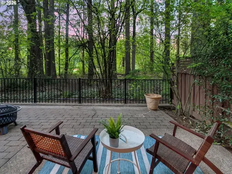 4525 Trillium Woods Lake Oswego OR 97035