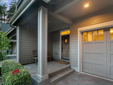 4525 Trillium Woods Lake Oswego OR 97035