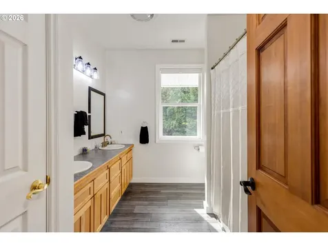16175 NE Major Lane Yamhill OR 97148
