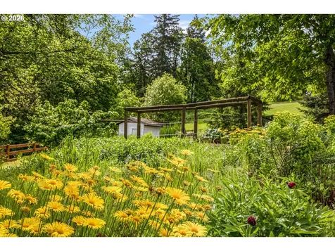16175 NE Major Lane Yamhill OR 97148