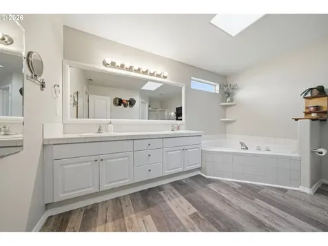 5475 L Street Washougal WA 98671