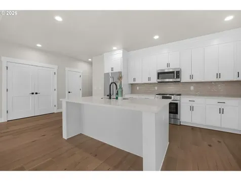 1190 SE Bugle Avenue Warrenton OR 97146