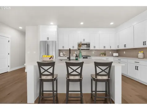 1190 SE Bugle Avenue Warrenton OR 97146