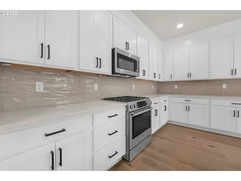1190 SE Bugle Avenue Warrenton OR 97146