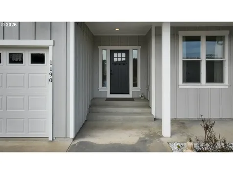 1190 SE Bugle Avenue Warrenton OR 97146