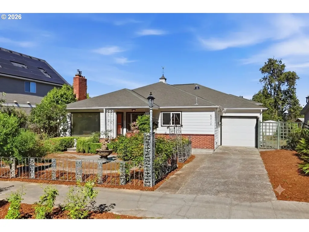 6010 S Corbett Avenue Portland OR 97239