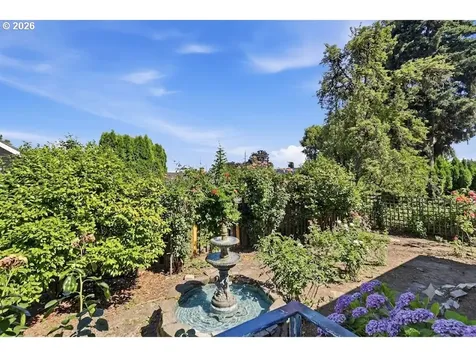 6010 S Corbett Avenue Portland OR 97239