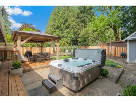 10185 SW Riverwood Lane Portland OR 97224