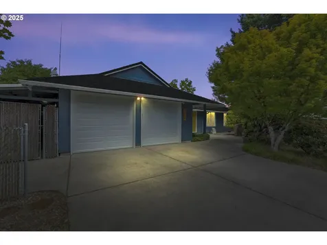 9008 NE 11th Street Vancouver WA 98664