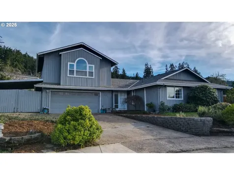 327 S 72nd Street Springfield OR 97478