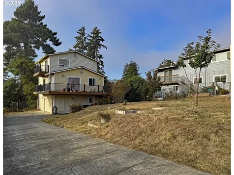 616 Pacific Avenue Brookings OR 97415