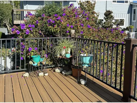 616 Pacific Avenue Brookings OR 97415