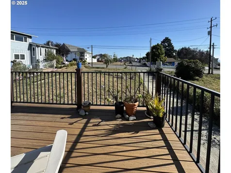 616 Pacific Avenue Brookings OR 97415