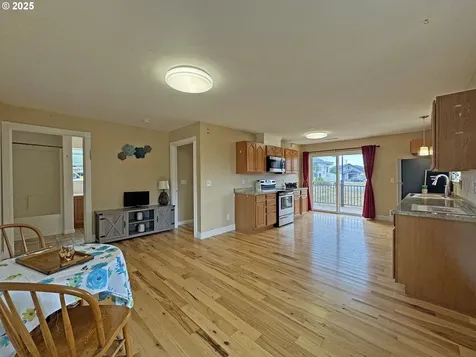 616 Pacific Avenue Brookings OR 97415